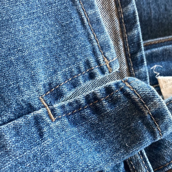 Mid Rise Riders by Lee Jean Capris - Picture 6 of 6